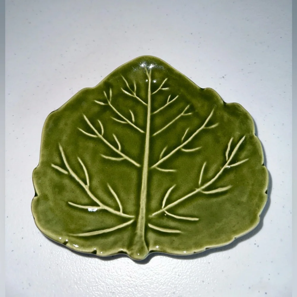Barbara Eigen Crate & Barrel Leaf Shaped Appetizer Set of 4 Different Co…
